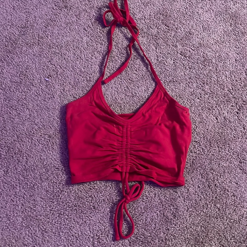 woman’s hollister halter cinch crop top